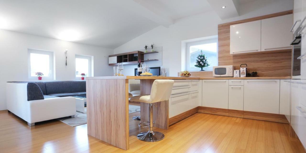 The Loft Apartment ลูบลิยานา ภายนอก รูปภาพ